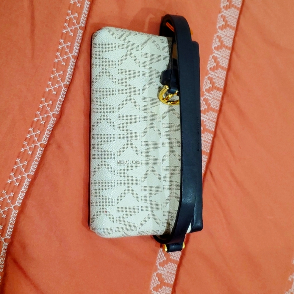 Fanny pack